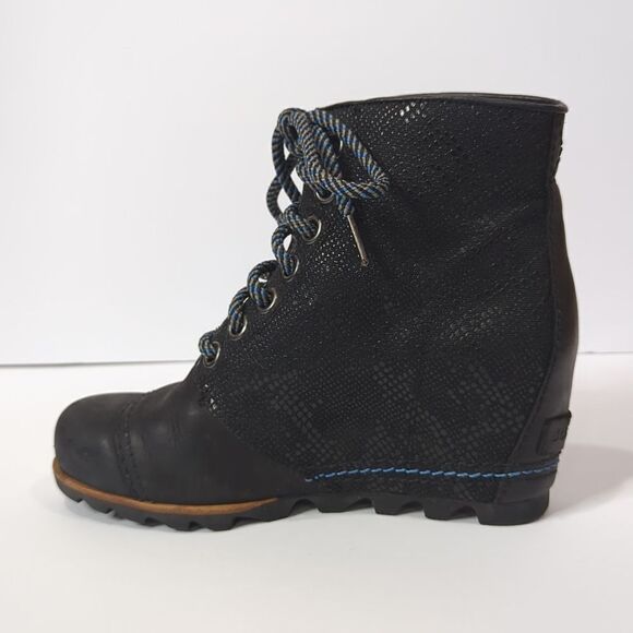 Sorel 1964 PDX Premium Wedge Bootie Black Embossed Snakeskin Size 7.5 - Picture 7 of 12